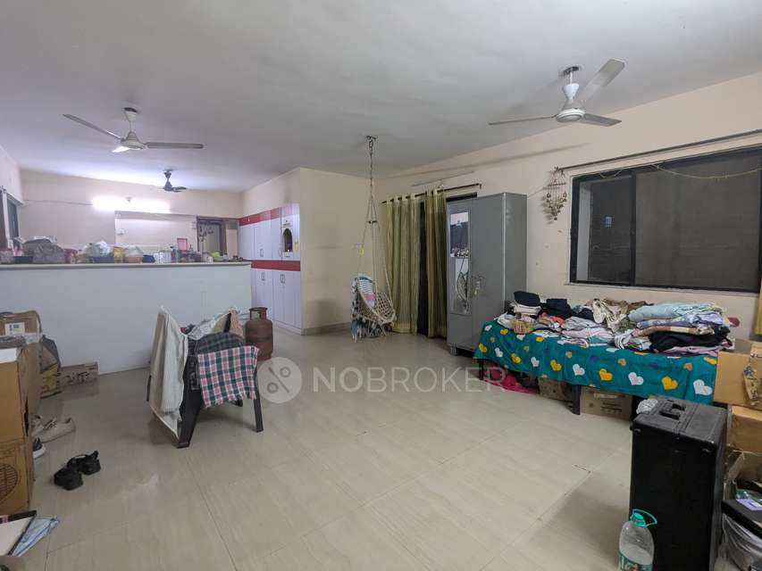 Single Room for Female In 3 BHK  In Kumar Shantiniketan Phase 1, Pashan In Pashan