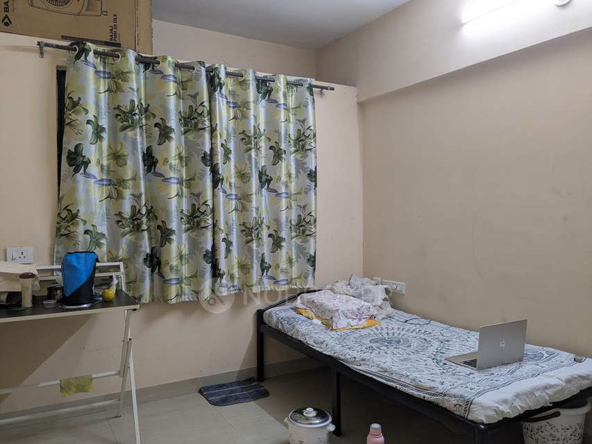 Single Room for Female In 3 BHK  In Kumar Shantiniketan Phase 1, Pashan In Pashan