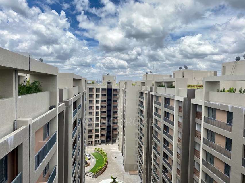 2 BHK Flat In Arvind Skylands For Sale  In Surabhi Layout, Nehru Nagar