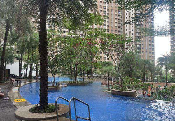 Single Room for Female In 2 BHK  In Lodha Splendora In Thane