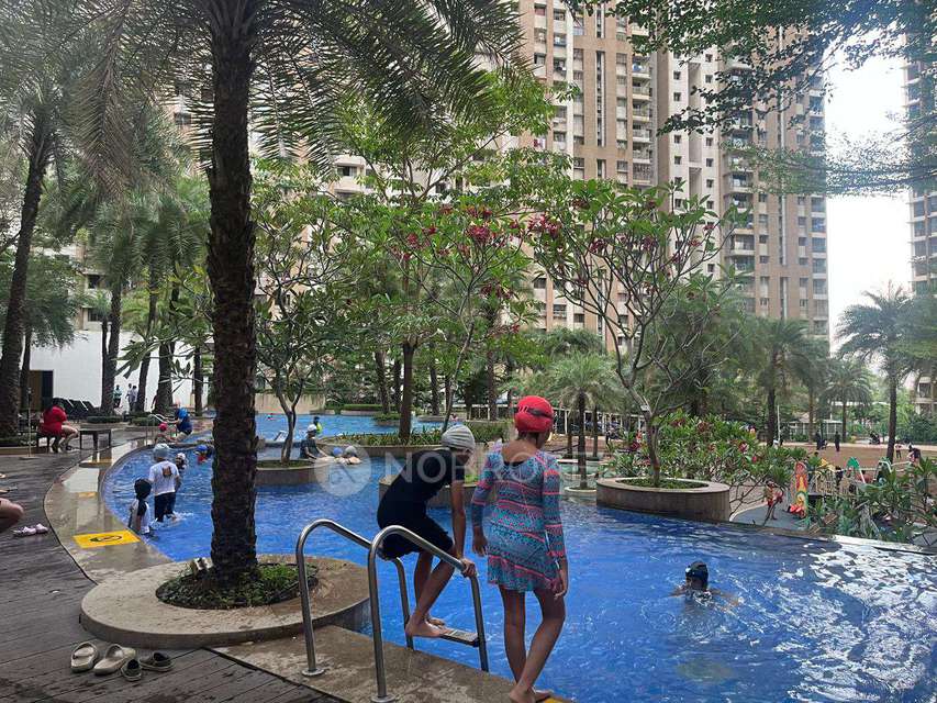 Single Room for Female In 2 BHK  In Lodha Splendora In Thane