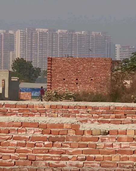 Plot For Sale  In Krashna Kunj  In Parthala Police Chowki, Sector-122, Noida