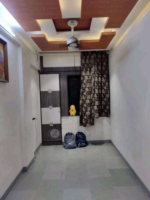 Shared Room for Female In 1 BHK  In Vishwas Apartment In Shukrawar Peth