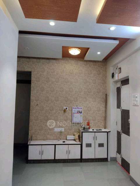 Shared Room for Female In 1 BHK  In Vishwas Apartment In Shukrawar Peth