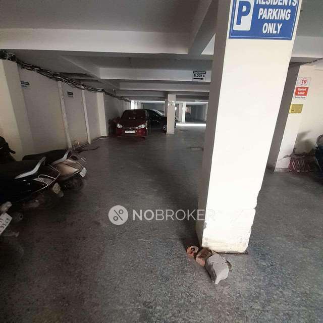 3 BHK Flat In Shanti Apartment For Sale  In  Dwarka