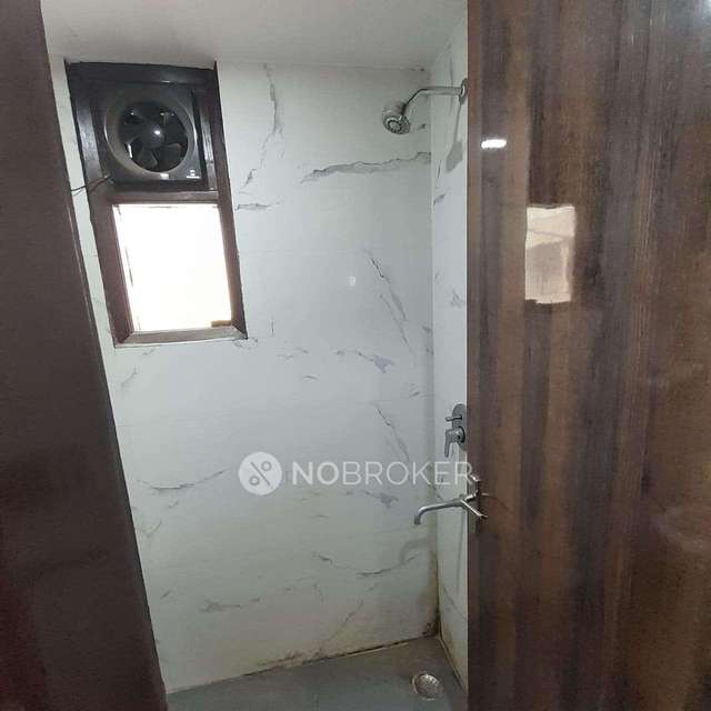 3 BHK Flat In Shanti Apartment For Sale  In  Dwarka