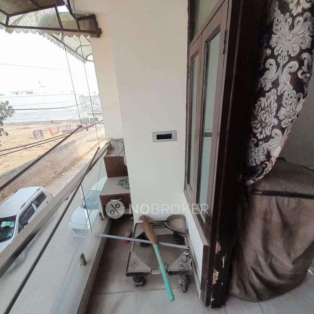 3 BHK Flat In Shanti Apartment For Sale  In  Dwarka