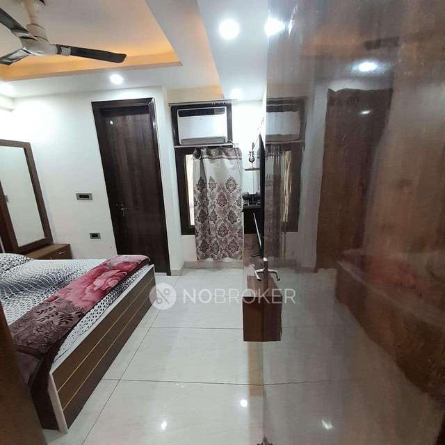 3 BHK Flat In Shanti Apartment For Sale  In  Dwarka