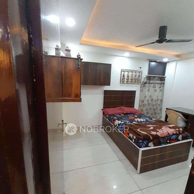 3 BHK Flat In Shanti Apartment For Sale  In  Dwarka