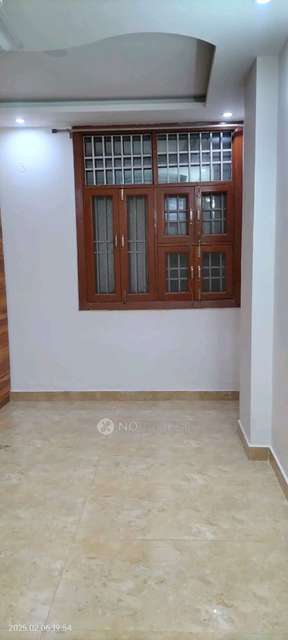 2 BHK Flat In Rwa Mohan Garden For Sale  In A 59