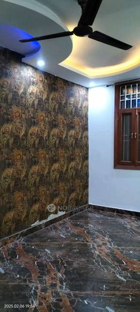 2 BHK Flat In Rwa Mohan Garden For Sale  In A 59