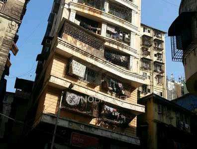 1 BHK Flat In Madani House For Sale  In Marine Lines