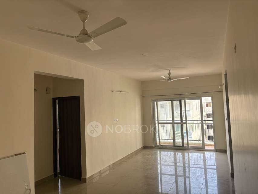 Shared Room for Male In 3 BHK  In Mahaveer Zephyr In  Kodichikkanahalli 