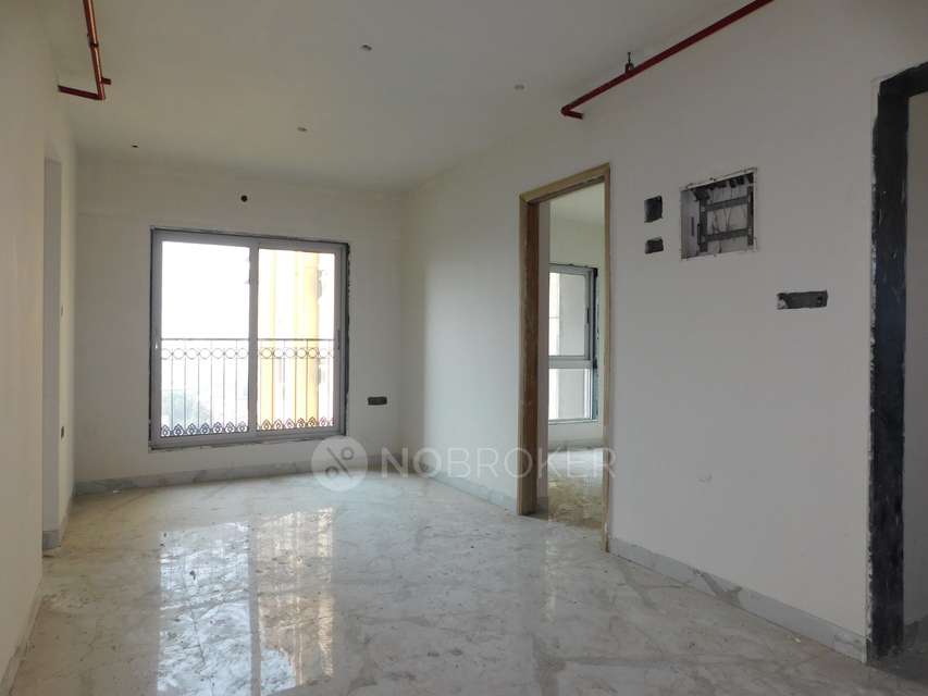 2 BHK Flat In Shikara Heights, Sion For Sale  In Sion