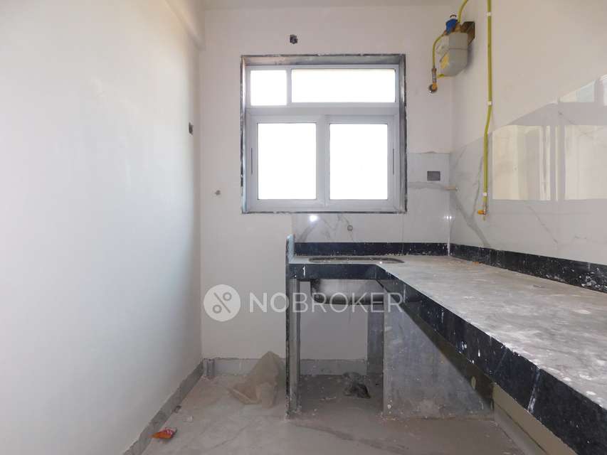 2 BHK Flat In Shikara Heights, Sion For Sale  In Sion