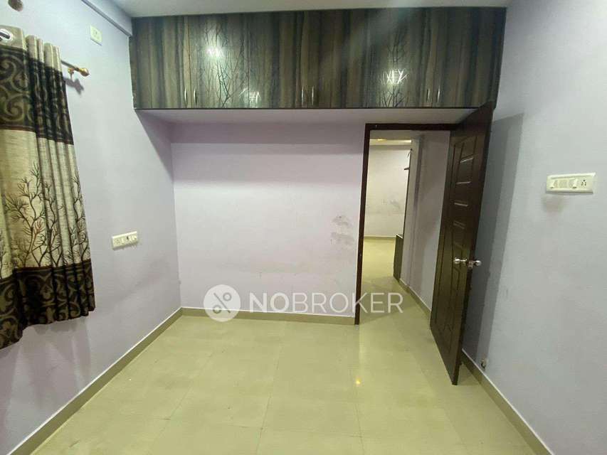 2 BHK Flat In Prudent Homes For Sale  In Madipakkam