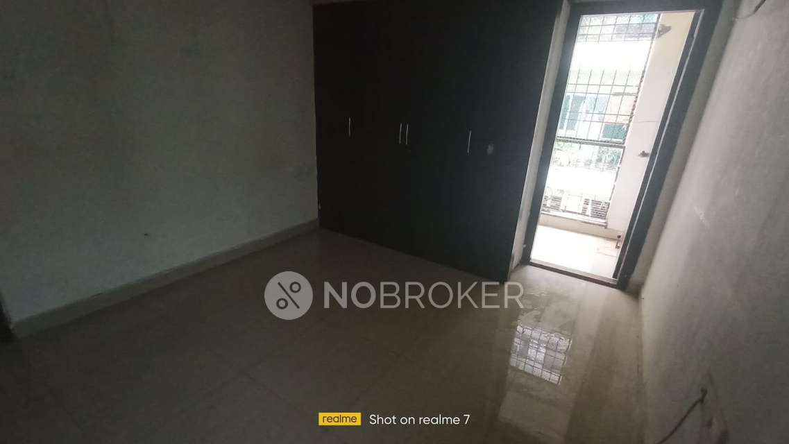 Single Room for Male In 3 BHK  In Sri Lakshmi Shubham Arcade Spoorthy In Chandha Nagar 