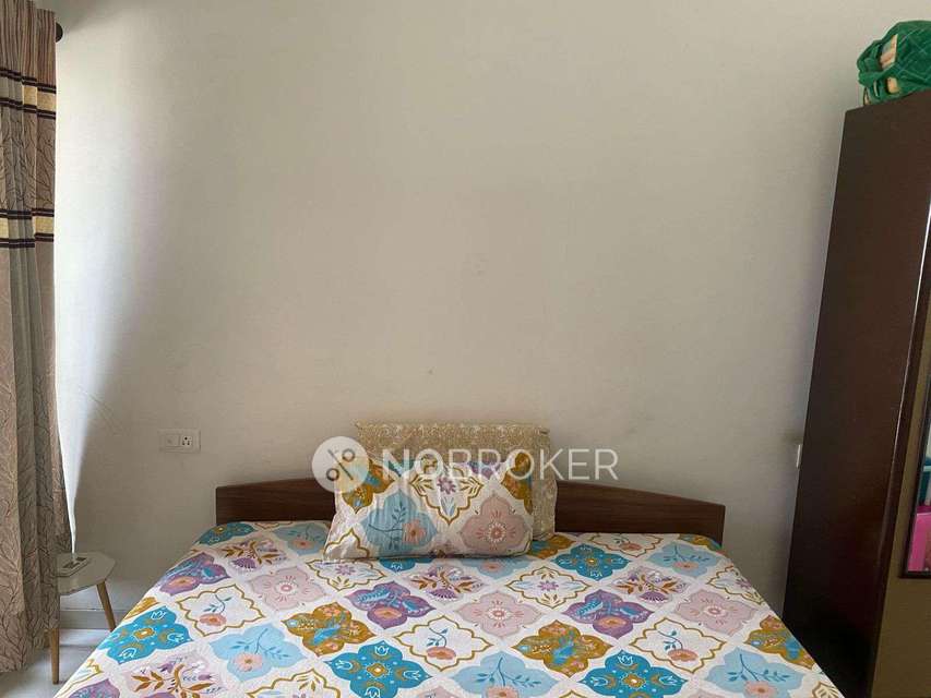 2 BHK Flat In Parinee Essence For Sale  In Kandivali West