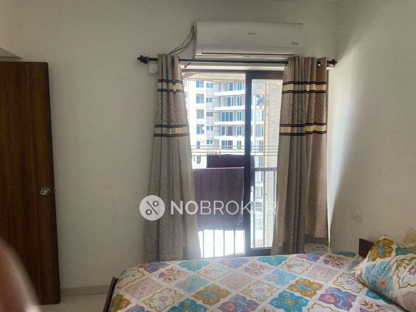 2 BHK Flat In Parinee Essence For Sale  In Kandivali West