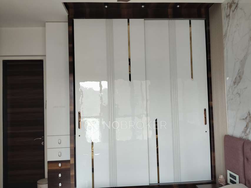 3 BHK Flat In Mondana Roza Chs For Sale  In Mulund West