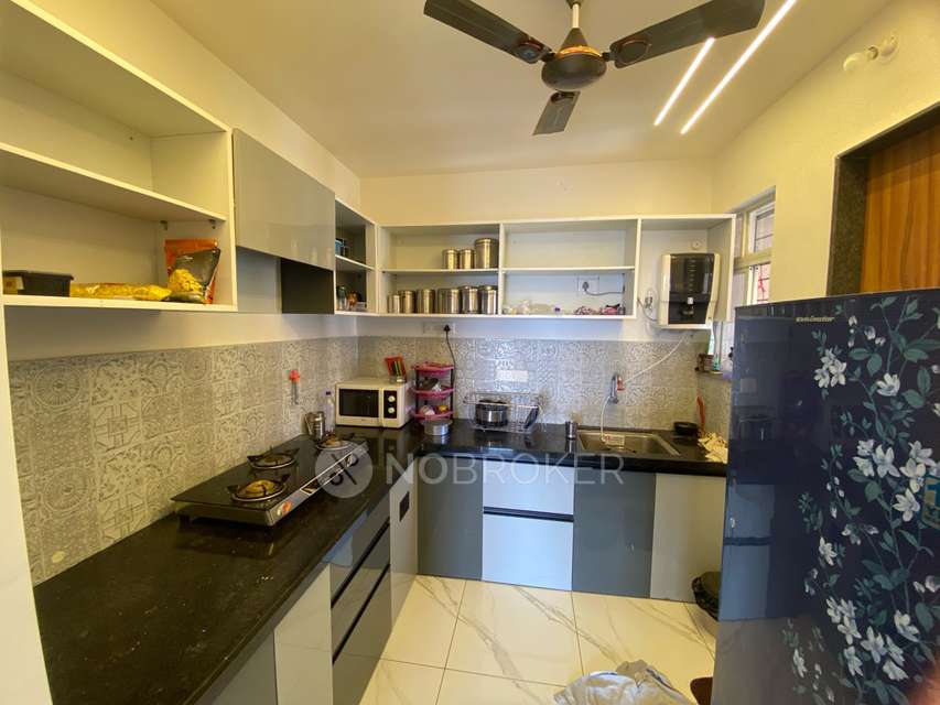 Shared Room for Male In 2 BHK  In Jagadguru Prima Glide Park In Lohegaon