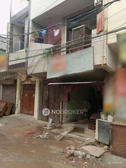 2 BHK Flat for Rent  In Mohan Garden