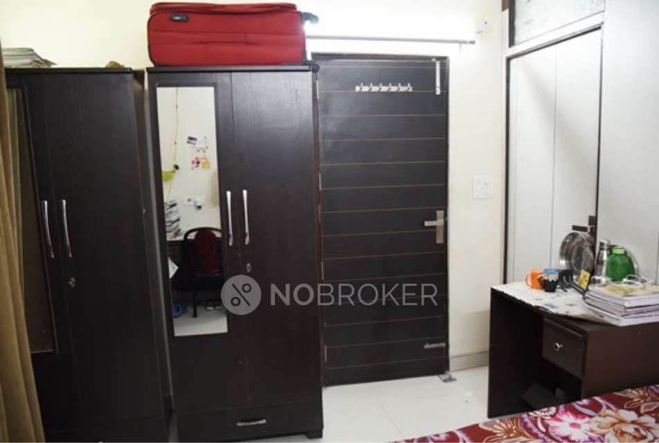 PG for Girls in 2675, Outram Lines Rd