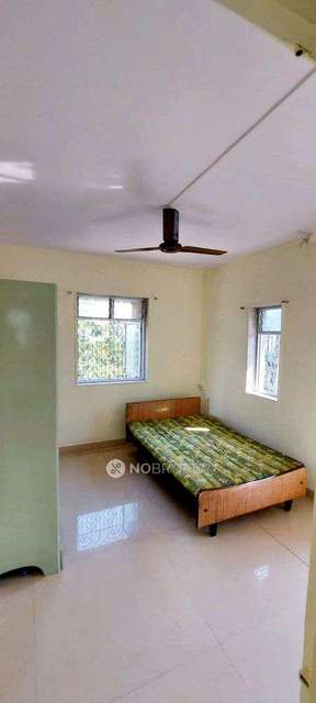 1 BHK Flat In Varsha Milan Housing Society For Sale  In  Andheri East