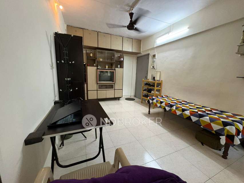 Single Room for Female In 1 BHK  In Rajaram Smruti, Goregaon In Goregaon