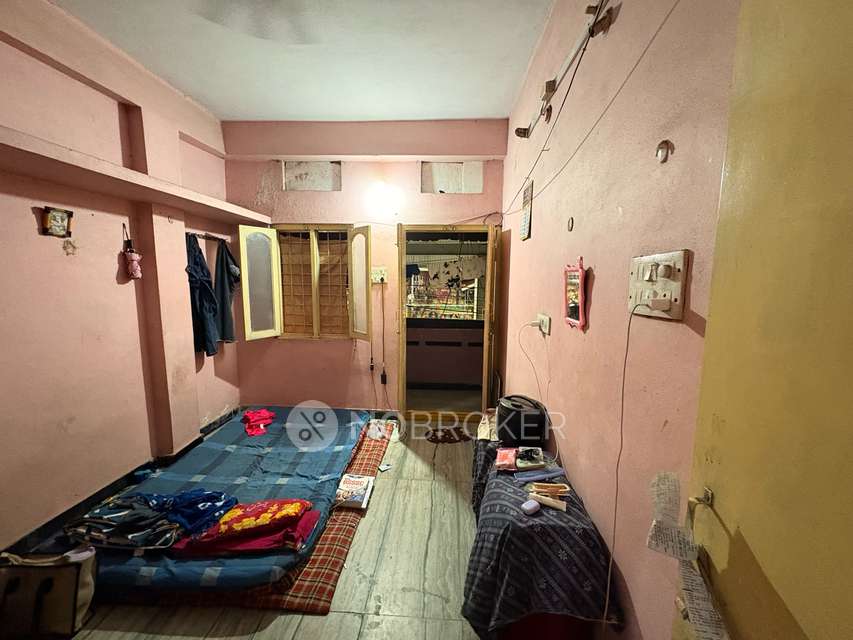 Shared Room for Female In 1 BHK  In Balkampet