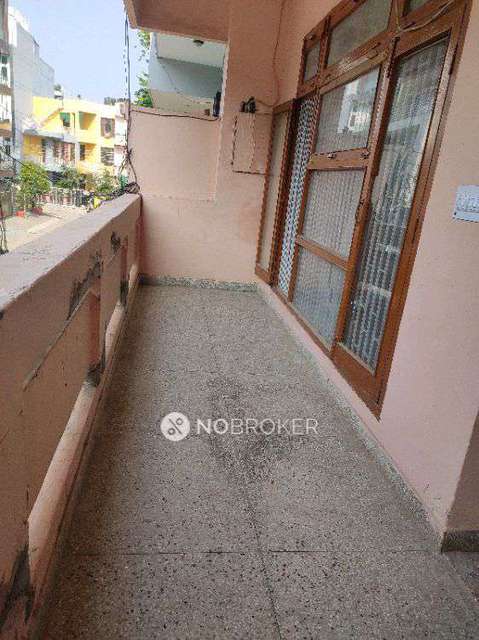 1 BHK House for Rent  In Sector 17 - B