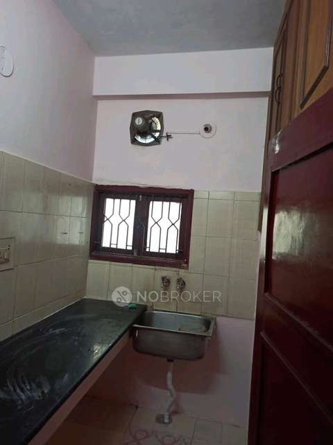2 BHK Flat In Adithya Apartment Aminjikarai for Rent  In Jayammal Street