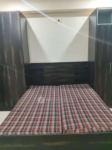 1 BHK Flat In Standalone Building  for Rent  In Sector 21 