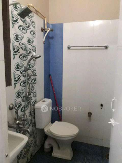 2 BHK Flat In Sunbeam Towers For Sale  In Valasaravakkam