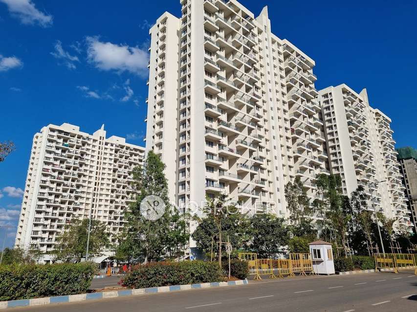 2 BHK Flat In Life Republic - Urban Park For Sale  In Tathawade