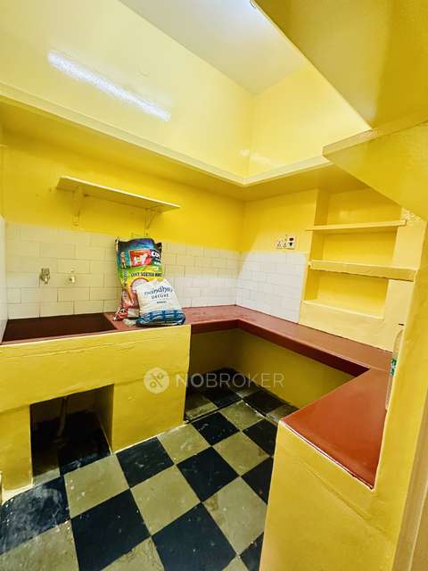 1 BHK Flat In Standlone Building for Rent  In Malleshwaram 