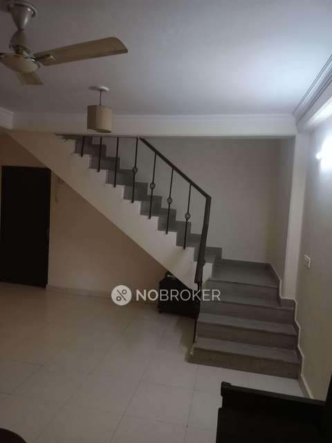 3 BHK Flat In Sb  For Sale  In Chattarpur