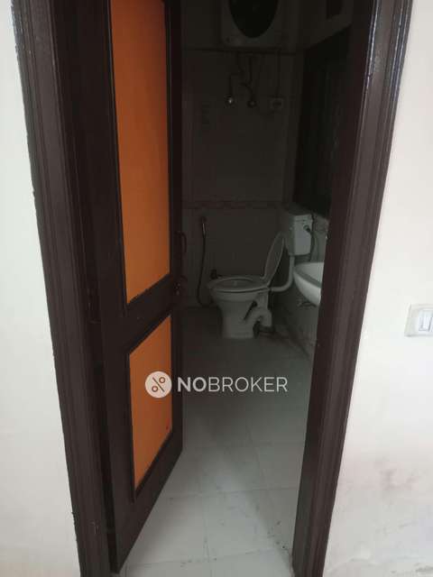 3 BHK Flat In Sb  For Sale  In Chattarpur