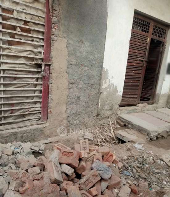 Godown/Warehouse in , Biharipura,, Noida for Rent 