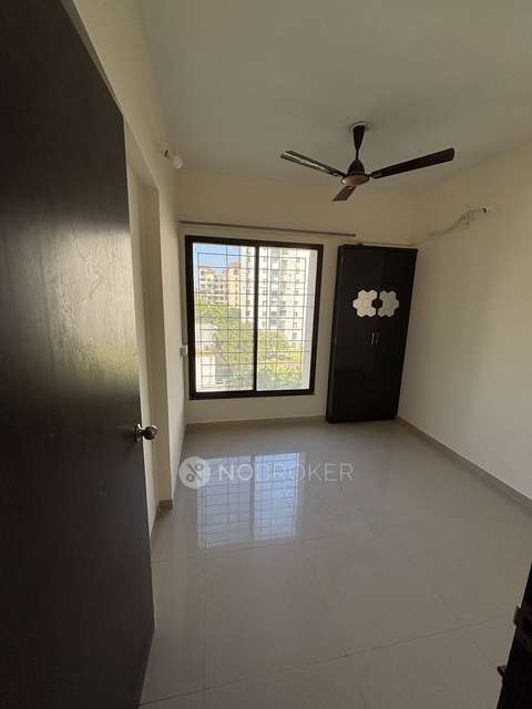 2 BHK Flat In Fifth Avenue, Hadapsar for Rent  In Hadapsar