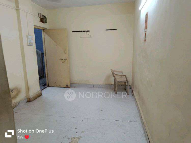 Single Room for Female In 1 BHK  In Karhadhae Heights In 308362, Gandhi Peth, Prabhat Colony, Ganesh Peth, Chinchwad, Pimpri-chinchwad, Maharashtra 411033, India