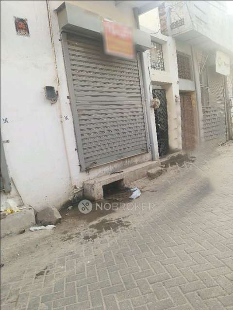 Shop in Sector 38 , Gurgaon for Rent 