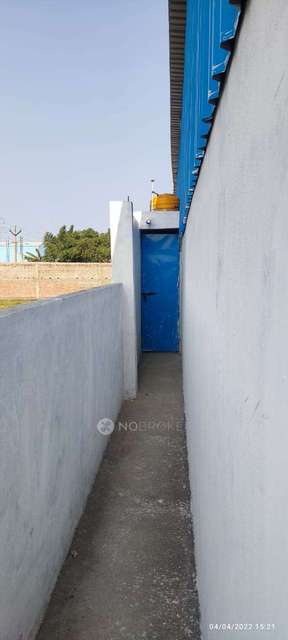 Godown/Warehouse in 56q4+qvp, Athivakkam, Grant Lyon, Red Hills, Chennai, Alinjivakkam, Tamil Nadu 600052, India, Chennai for sale 