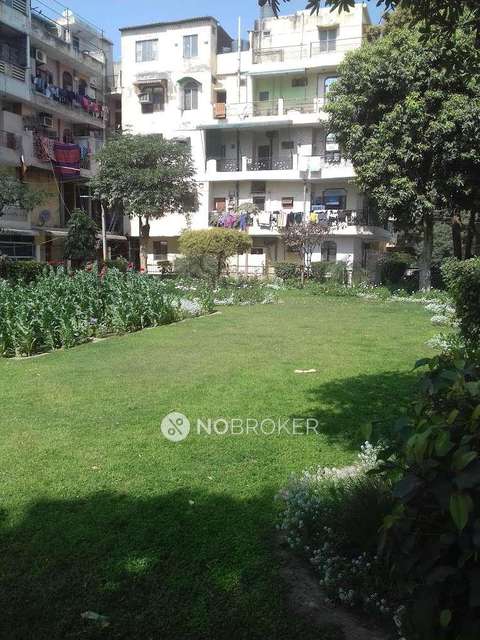 2 BHK Flat In Gh 5 And 7 For Sale  In Gh 5 And 7 Society, Paschim Vihar