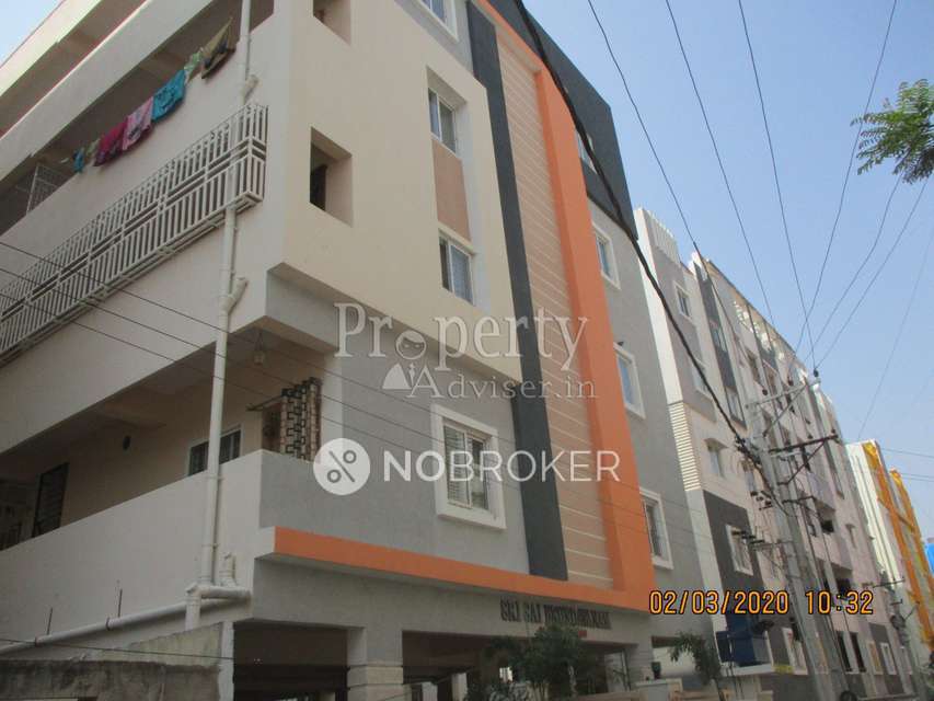 Shared Room for Female In 2 BHK  In Bhashir Towers  In Krishnareddypet 