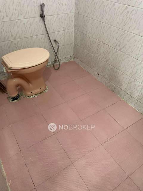 2 BHK Flat In Mangesh Mansion  For Sale  In New Nallakunta, Hyderabad