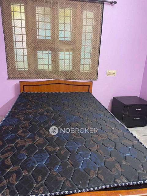 2 BHK Flat In Mangesh Mansion  For Sale  In New Nallakunta, Hyderabad