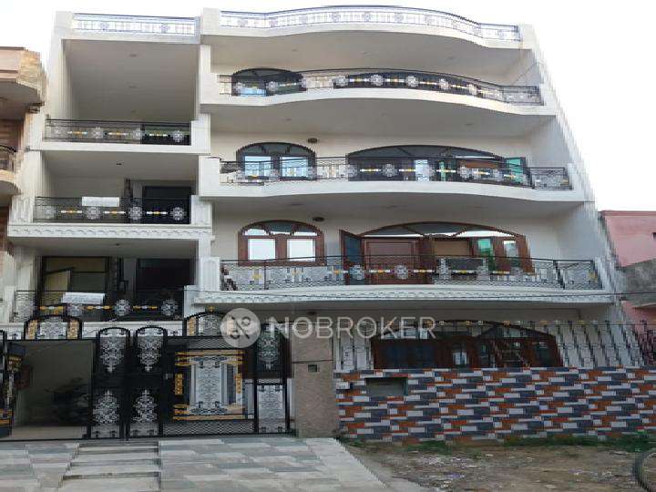 4+ BHK House For Sale  In Sector 23a