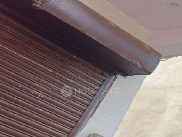 Shop in  Chipiyana Buzurg, Ghaziabad for Rent 