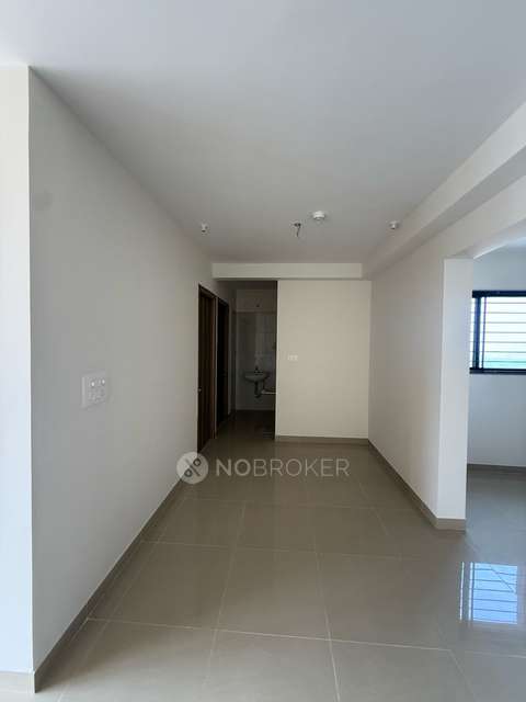 2 BHK Flat In Falcon Tower At Riverview City for Rent  In Riverview City Pune Magrapatta